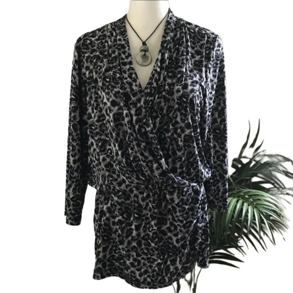Chico’s Travelers 3/4 Sleeve Animal Print Top 2 L